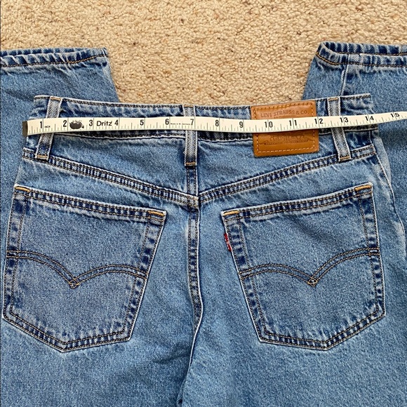 Levi’s Baggy Dad Barrel Jeans. Size 24. *See measurements below. - Picture 5 of 9